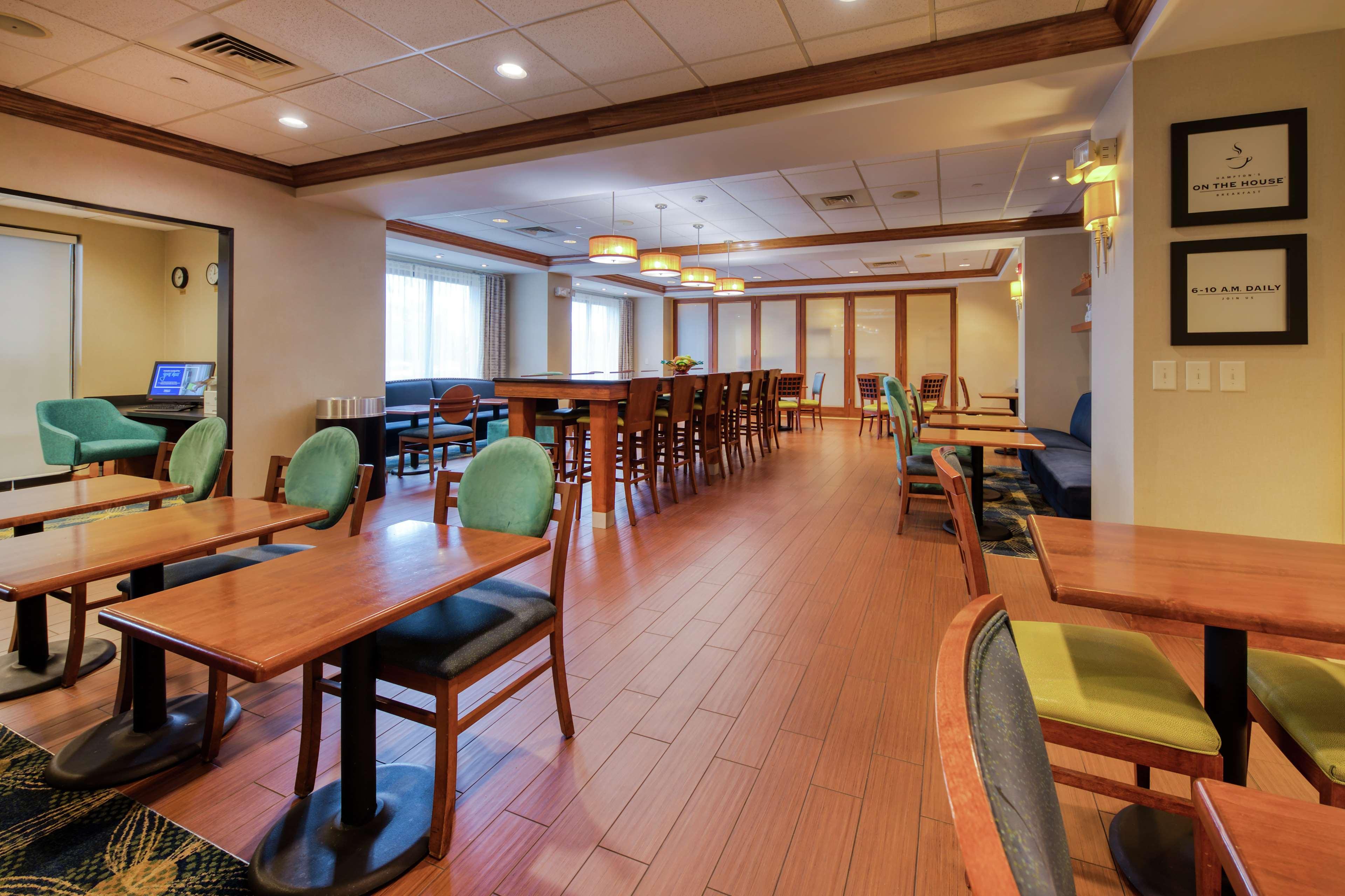 Hampton Inn Wilmington University Area Екстер'єр фото