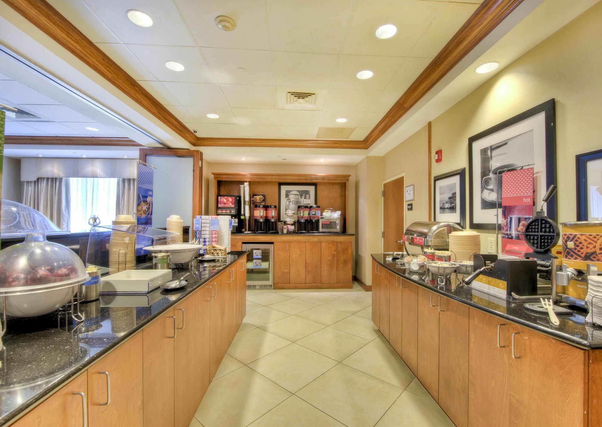 Hampton Inn Wilmington University Area Екстер'єр фото